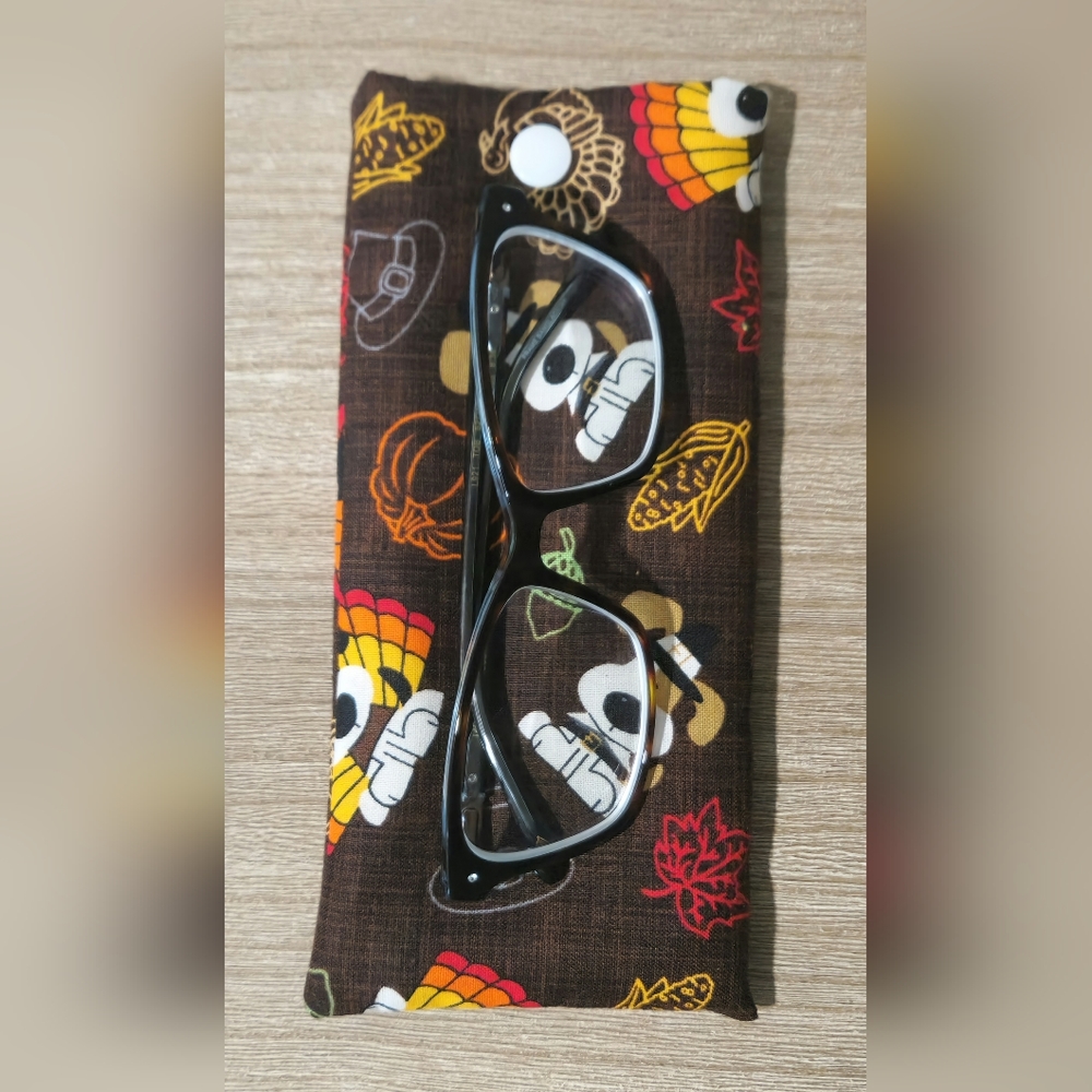 Handmade Dog Padded Eyeglass Case or Sunglass Case with Snap Closure - Picture 3 of 4